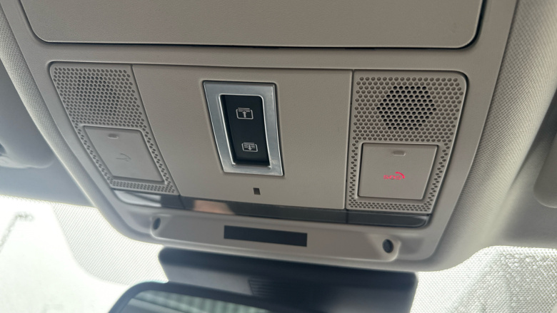 Jaguar F-Pace 2.0d Portfolio 5dr Auto AWD Diesel Estate